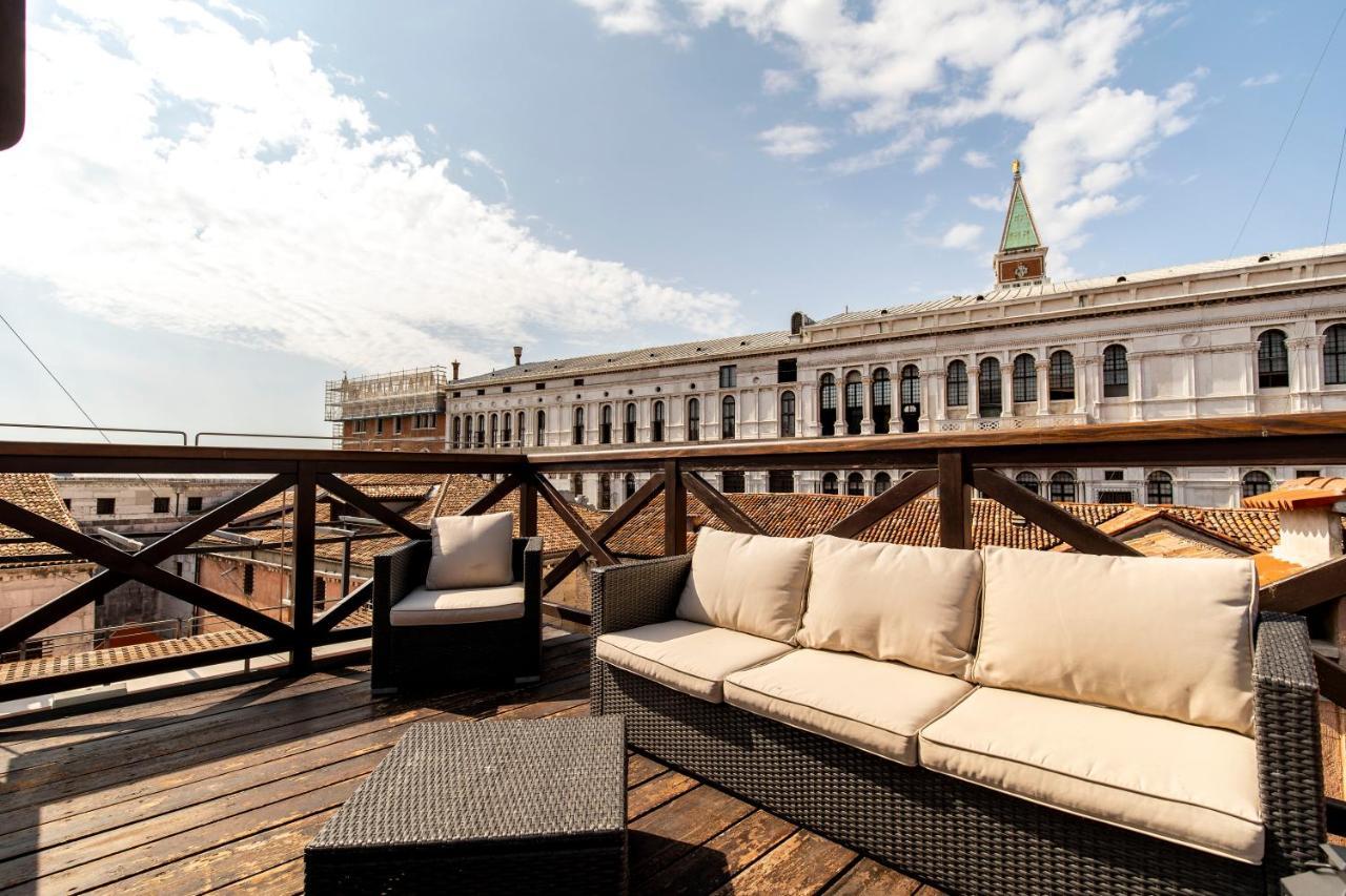 St. Mark Ca' Algi -Apartment With Beautiful Roof Terrace Venesia Bagian luar foto