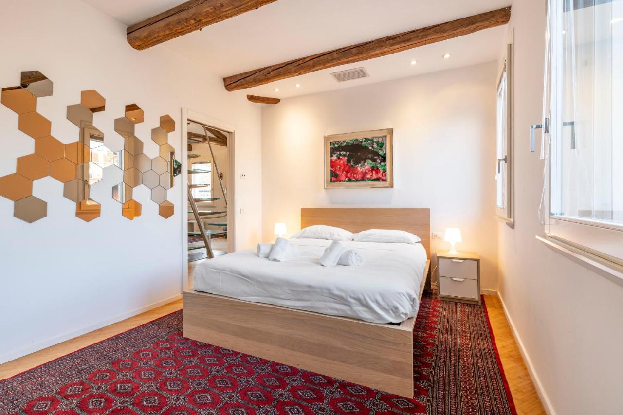 St. Mark Ca' Algi -Apartment With Beautiful Roof Terrace Venesia Bagian luar foto