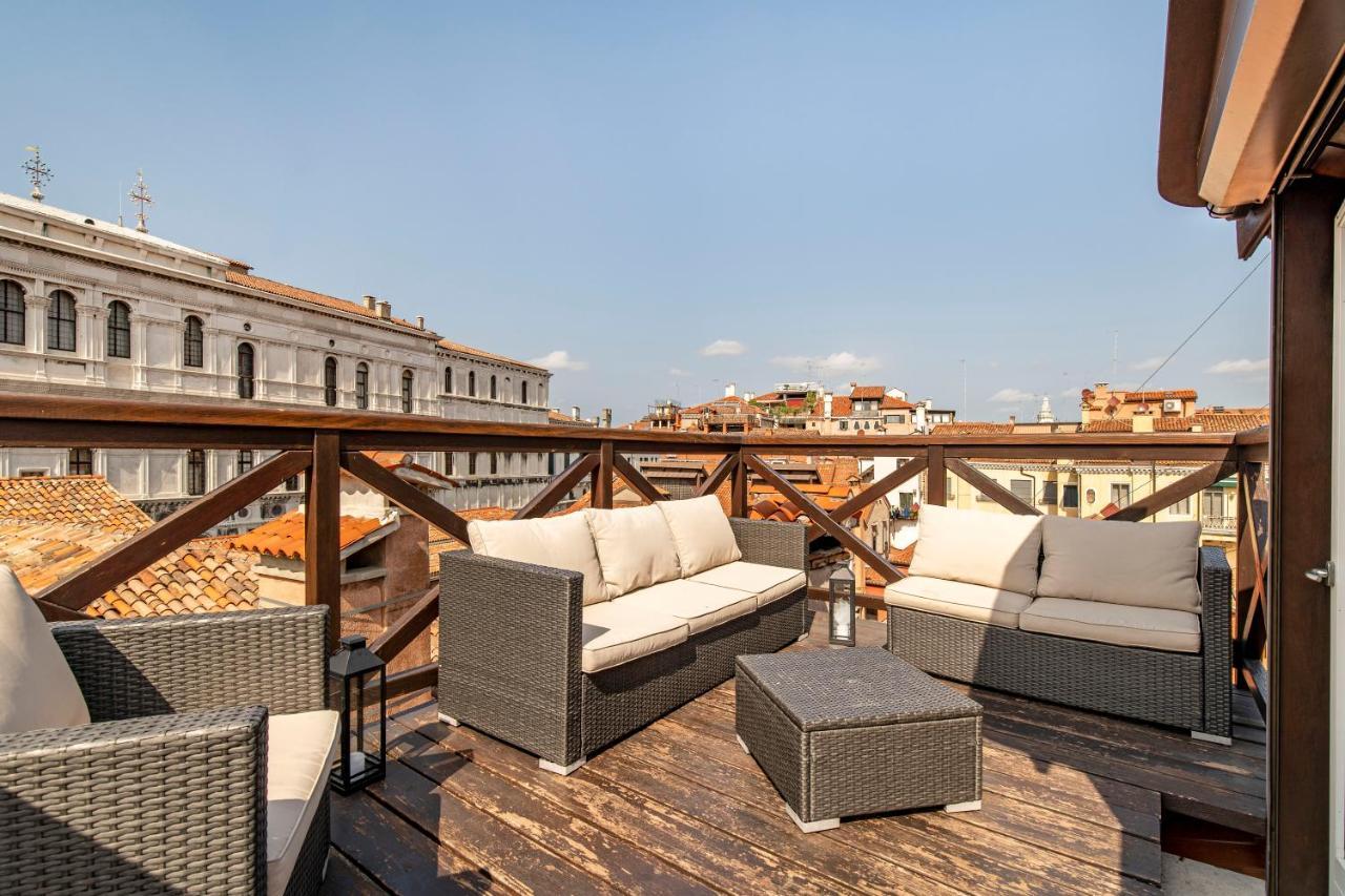St. Mark Ca' Algi -Apartment With Beautiful Roof Terrace Venesia Bagian luar foto