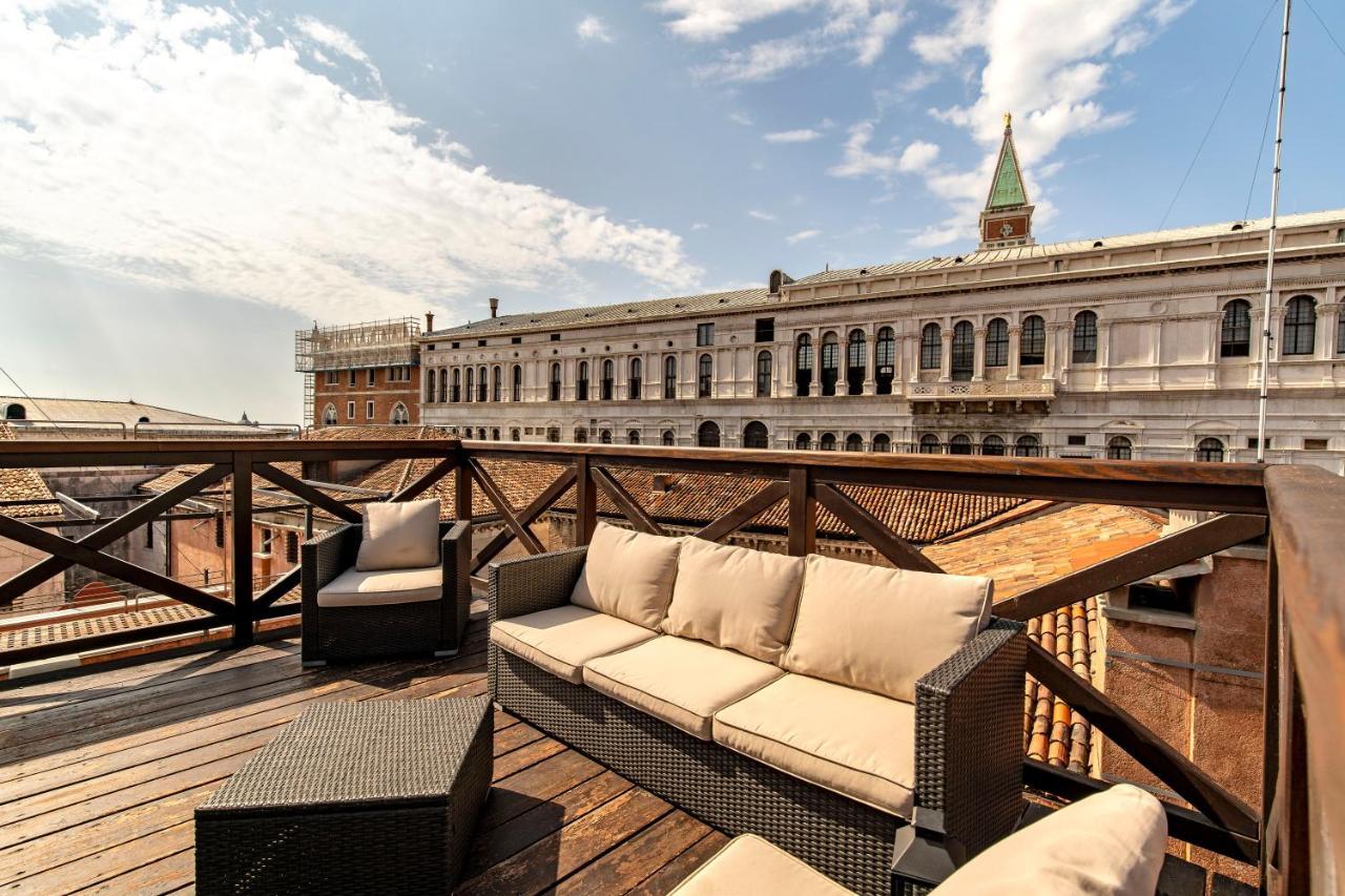 St. Mark Ca' Algi -Apartment With Beautiful Roof Terrace Venesia Bagian luar foto